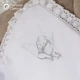 Тёплая крыжма-плед для крещения Мамине Сонечко Ангел с крылышками с серебряной вышивкой, размер 140*140, натуральный лён белого цвета, мягкая пушистая махра белого цвета (арт. 3107-0511-043-Г) - изображение 4