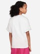 Koszulka dziecięca dla dziewczynki Nike G Nsw Tee Boy Essntl Lbr FZ5539-100 134-140 cm (M) Biała (197596627817) - obraz 2