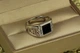 Печатка Xuping Jewelry чорний квадрат з завитками з боків р 24 срібляста - зображення 2