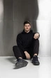 Чоловічий однотонний тонкий спортивний костюм худі з капюшоном із двонитки осінньо-весняний чорний S - зображення 2