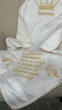 Іменна крижма для хрещення Сатин + в'язка 80*80 (помпони та корона) Ім'я - зображення 4