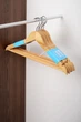 Набор деревянных вешалок для одежды Idea Home 6 шт (6792299) - изображение 4