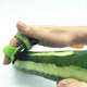 Пальчиковая овощечистка FingerPeel, 6,5 × 6,5 × 4,5 см, черная с зеленым - изображение 3