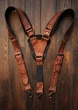 Шкіряні чоловічі підтяжки ручної роботи Klausberg Leather на карабінах; коньячного кольору 110-125см (KLS-125CGK) - зображення 1