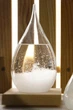 Барометр Штормгласс Капля средняя 19 х 8 см Storm glass на деревянной подставке - изображение 3