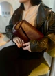 Сумка багет каркасная широкий ремень кожаная средняя бордовая ARTiS Bags 1757 4925 - изображение 2