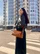 Сумка багет каркасная широкий ремень кожаная средняя коричневая ARTiS Bags 1757 4778 - изображение 6