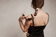Резинка для волос из натурального шелка, золотая "Skinny" - MAKEUP Skinny Scrunchie Gold (934732-27884013) - изображение 3