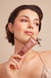 Podkład rozświetlający Paese Get The Glow Look 1N Light Beige 30 ml (5902627626845) - obraz 5