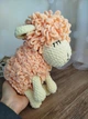 Вязаная мягкая плюшевая игрушка амигуруми баранчик "Спящая овечка, Мими" 30 см, в персиково-молочном цвете, ручная работа - изображение 2