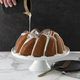 Forma do pieczenia babki Nordic Ware Bundt złota 27 cm (0011172955777) - obraz 12
