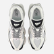 Buty sportowe damskie New Balance 9060 U9060JBB 39.5 Jasnoszare z czarnym (197967976094) - obraz 4