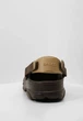 Чоловічі крокси Crocs Classic All-Terrain Clog Espresso (39-40, коричневий) - зображення 7
