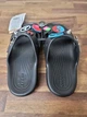 В'єтнамки чоловічі Crocs Classic Feel the Positivity Sandal Black (46-47, чорний) - зображення 3