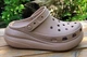 Жіночі крокси Crocs Classic Crush Clog Latte (37-38, коричневий) - зображення 11