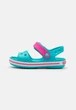 Дитячі сандалії для дівчинки Crocs Crocband Sandal Digital Aqua (30/31, блакитні) - изображение 7