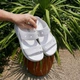 Жіночі шльопанці Crocs CLASSIC CRUSH Slide Sandal White (37-38, білі) - зображення 7