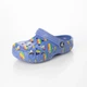 Дитячі крокси для дівчинки Crocs Baya Seasonal Graphic Clog Kids Lapis Multi (32/33, світло синій) - изображение 3