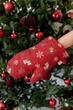 Новорічна рукавиця Дзвіночки на червоному, 32х18см - зображення 2