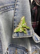 Пін брошка Luna moth нічний метелик з підвіскою місяцем - зображення 2