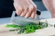 Нож-меццалун с защитным чехлом на лезвие KitchenAid Universal KQG173OHOBE 15.2 см 5088049 - изображение 1