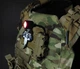 Тактический фонарик с креплением на военный шлем военную форму бронежилет WADSN + батарейка аккумулятор CR123A с TYPE-C олива - изображение 14