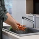 Cмеситель для кухни с выдвижной лейкой HANSGROHE Focus M42 EcoSmart хром латунь 71865000 - изображение 3