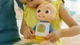 Інтерактивна іграшка CoComelon Roto Plush Джей Джей зі звуком - изображение 13