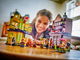 Конструктор LEGO Harry Potter Фірмове спорядження для квідичу та кафе - морозива 795 елементов (76452) (5702017812908) - зображення 9