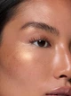 Хайлайтер SKKN BY KIM Golden Glow Highlighter - изображение 4