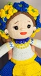 Сувенирная кукла амигуруми Украиночка с сине-желтыми цветами. Интерьерная кукла 36 см Kuzya Production (00033410) - изображение 5