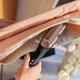 Szczotka prostująca Cecotec InstantCare 1400 Excellence Brush czarno-różowa - obraz 8