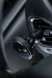 Автомобильный держатель с беспроводной зарядкой 15W Magsafe Proove Graphite Circle Qi2 черный (WHGC15010001) - изображение 5