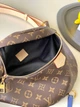 Сумка Louis Vuitton Bumbag моделі M43644 / 37 × 14 × 13 см - изображение 7