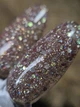 Світловідбивний гель лак Disco 83 SVNails гель лаки з блискітками 8 мл бежево-малиновий - зображення 4