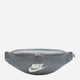 Спортивна сумка бананка поясна тканинна Nike Nk Heritage Waistpack - Fa21 DB0490-084 Сіра (197599109648) - зображення 1