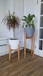 Комплект подставок 2 шт. для вазонов, цветов из дерева WoodDecor покрытых лаком высокая и низкая - изображение 2