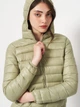 Куртка женская Cropp 5642N-70X XS Хаки (5904620283049) - изображение 4