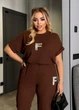 Костюм жіночий літній зі стразами (футболка + штани) 695180 Коричневий 56-58 - изображение 2