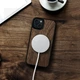 Накладка SkinBacker Wood для Apple iPhone 15 Американский орех (79590) - изображение 4