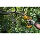 Секатор DeWALT аккумуляторный 18В XR Li-lon, диам. веток 38 мм, вес 3.9 кг (без АКБ и ЗУ) (DCMPP568N) - изображение 7
