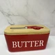 Маслянка керамічна з ножем "Butter" A-Plus 0480-3 RED - зображення 1