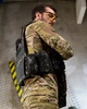 Плитоноска 4 быстрых сброса с напашником и подсумками черная с принтом (93119) - изображение 5