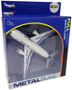 Zabawka LEAN Toys Samolot pasażerski Boeing 777 z napędem światłami i dźwiękami Biały 11188 (5905214974152) - obraz 1
