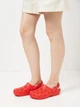 Женские кроксы Crocs Classic Floral Cut Out Clog ChR 210927-6ZR 37-38 (M5/W7) 23 см Cherry Red (198445118043) - изображение 2