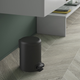 Kosz na śmieci do łazienki Gedy Potty 3 l Matt Black (8003341112274) - obraz 3