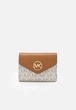Женский кошелёк MICHAEL MICHAEL KORS GREENWICH TRIFOLD - Wallet VANILLA 32S1GNME6B (95919) - изображение 1