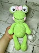 М'яка іграшка ручної роботи в'язана амігурумі Hand Made Жабеня Квакша з плюшу висота 27 см 202-49-3 - зображення 1