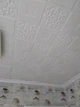Потолочная панель белая Квадраты ПВХ 3Д 5 шт самоклеющаяся мягкая для потолка узоры завитки 700*700*6мм (114) SW-00000006-5шт - изображение 2