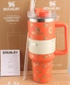 Термос термокружка Stanley Quencher H2.0 Tumbler из нержавеющей стали 1,18 л KT6007844 Orange Monogram - изображение 1